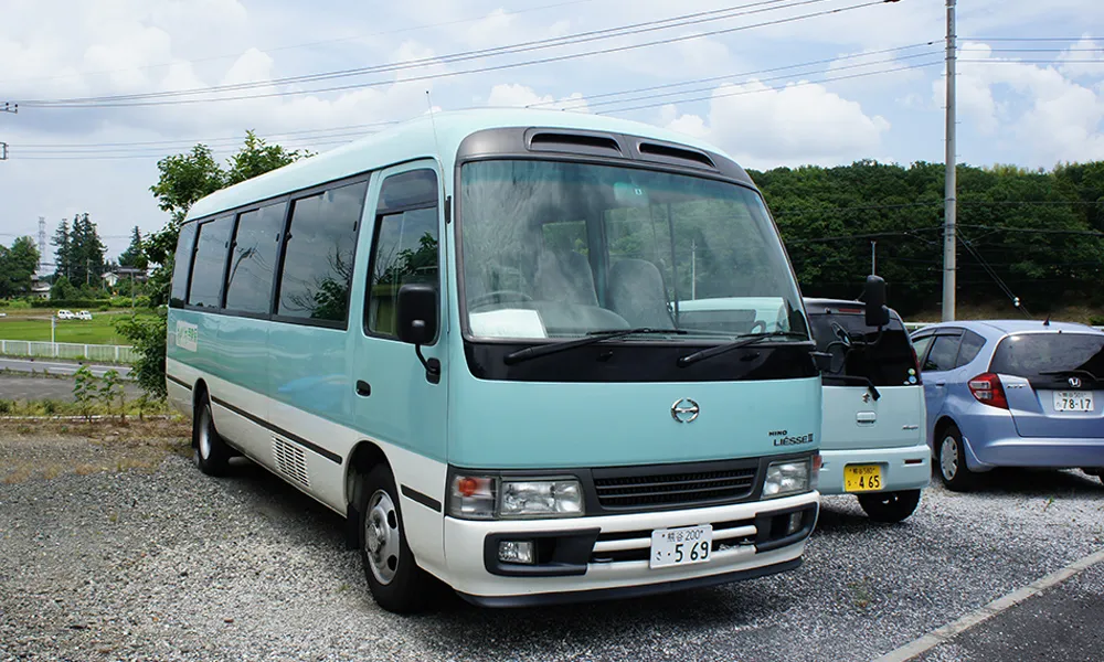 送迎用の自動車