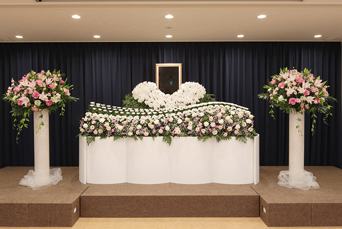 ニチリョクのお葬式　名古屋　80プラン生花祭壇